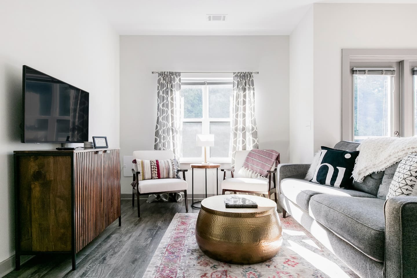 Stylish & Family-Friendly Downtown Condo with Pool - Chattanooga Airbnb TN