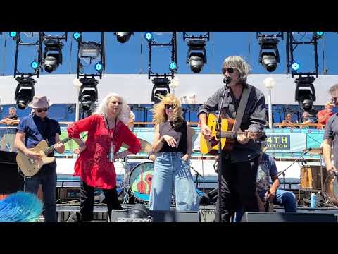&quot;The Weight&quot; (multiple singers) on Cayamo music cruise (March 20, 2022)