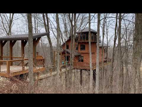 Midbits: Kory Gives a Virtual Tour of a Berlin Woods Treehouse