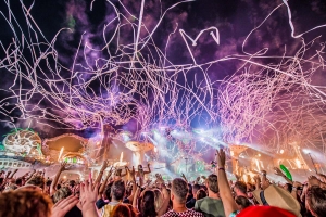 42 Festival Accessories, Gear & Must Haves To Bring To a Rave
