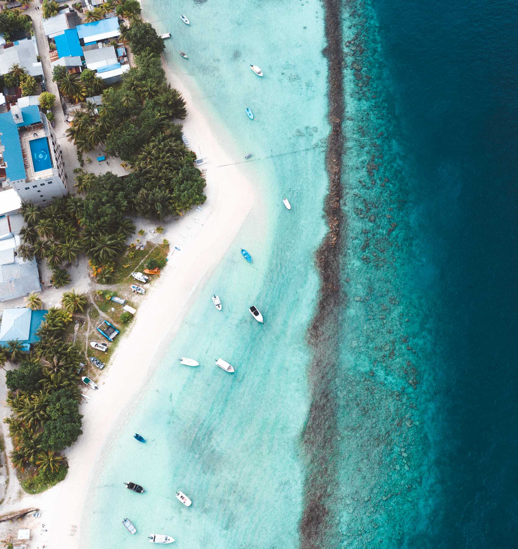 Thulusdhoo Island