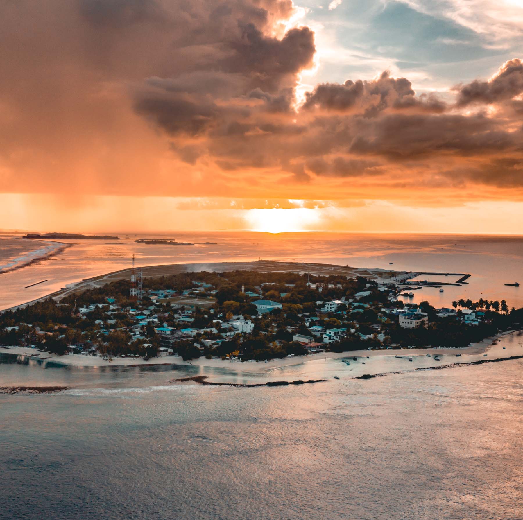 Thulusdhoo Island Sunset