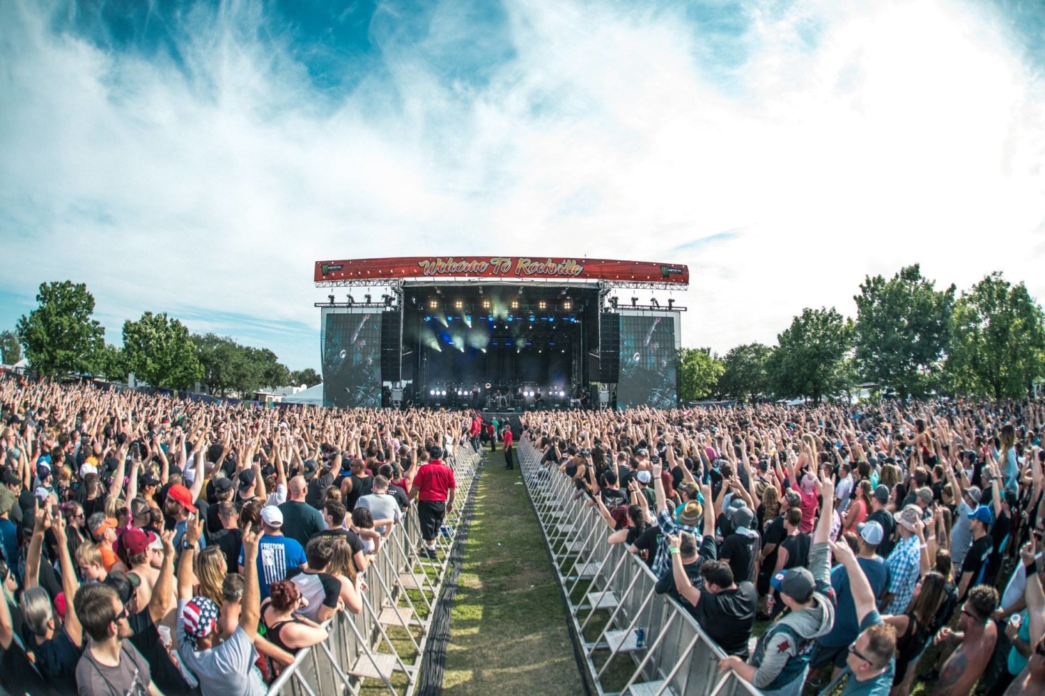 21 Best Rock & Metal Festivals in the USA (2024 Edition)