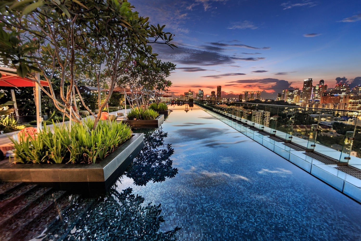 Hotel Jen Orchardgateway Singapore Rooftop Infinity Pool