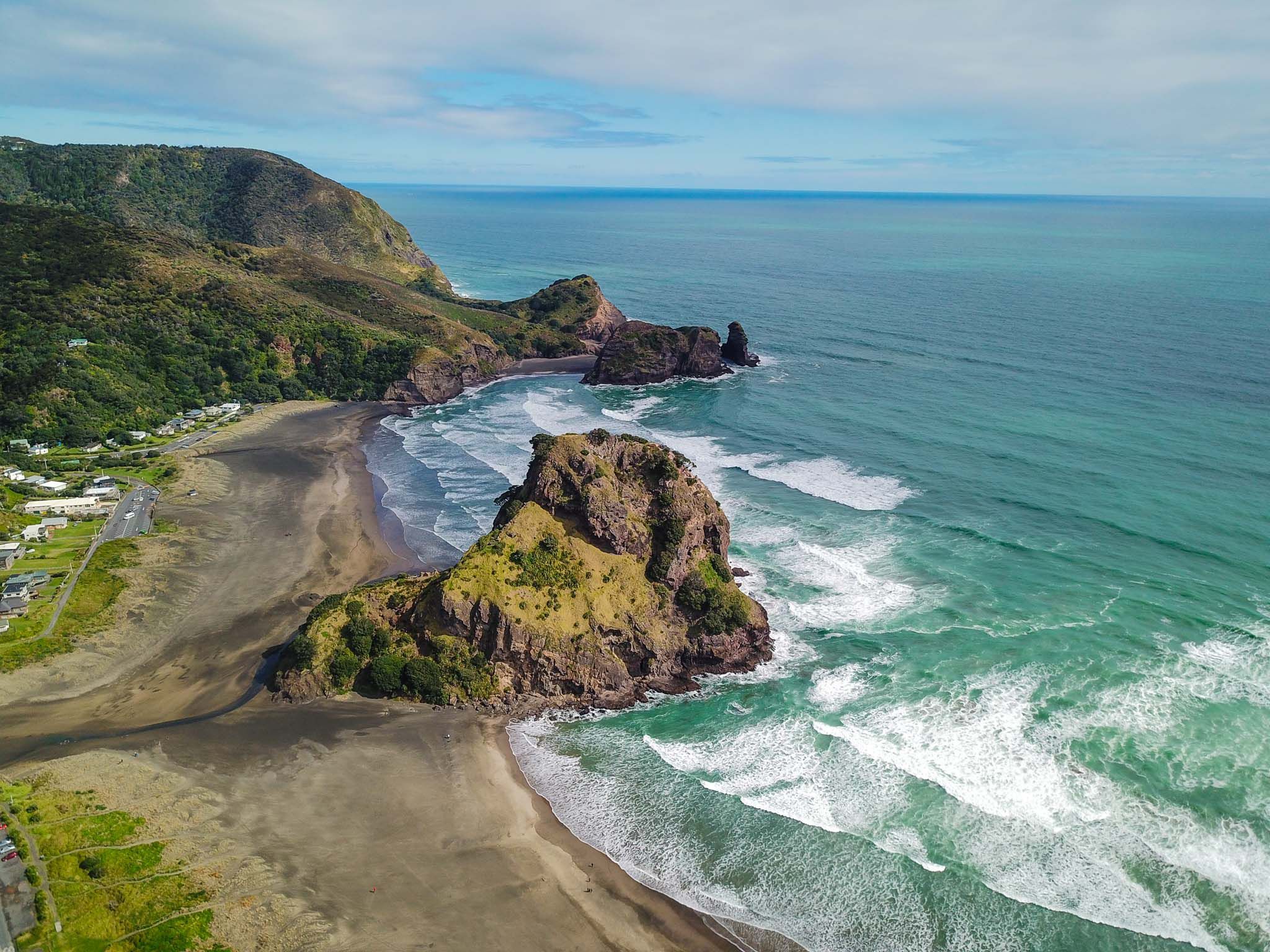 Piha Beach - New Zealand Itinerary