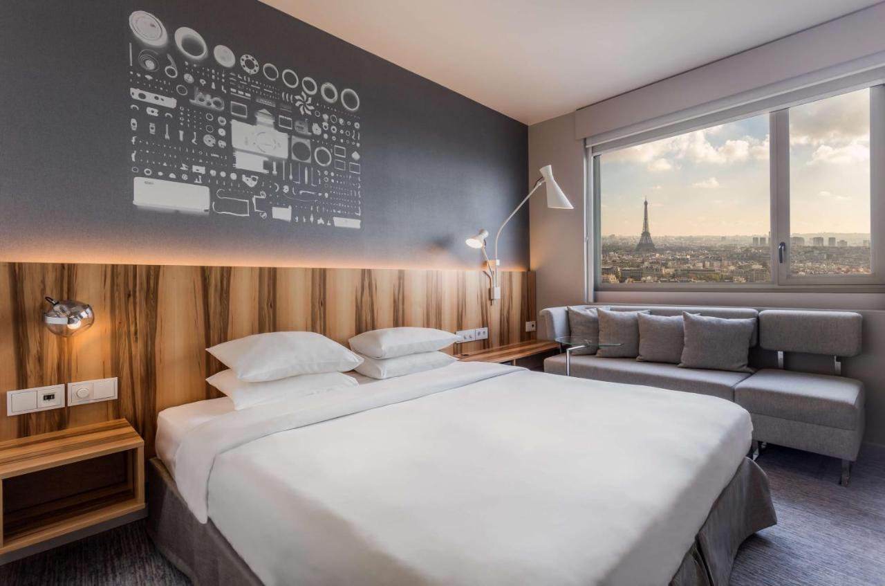 18 Best Hotels in Paris with Eiffel tower view [2023] - tosomeplacenew