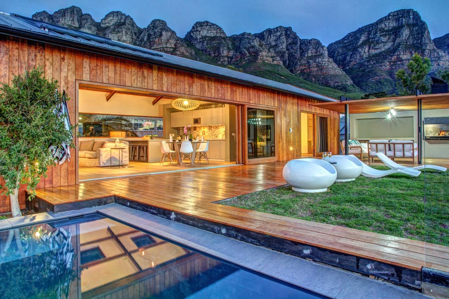 3 Bedroom Airbnbs in Cape Town