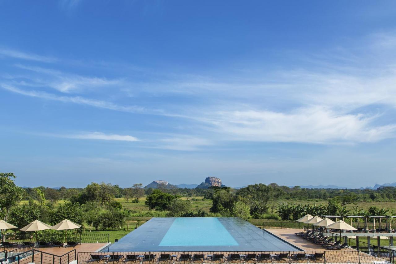 Aliya Resort and Spa Swimming Pool