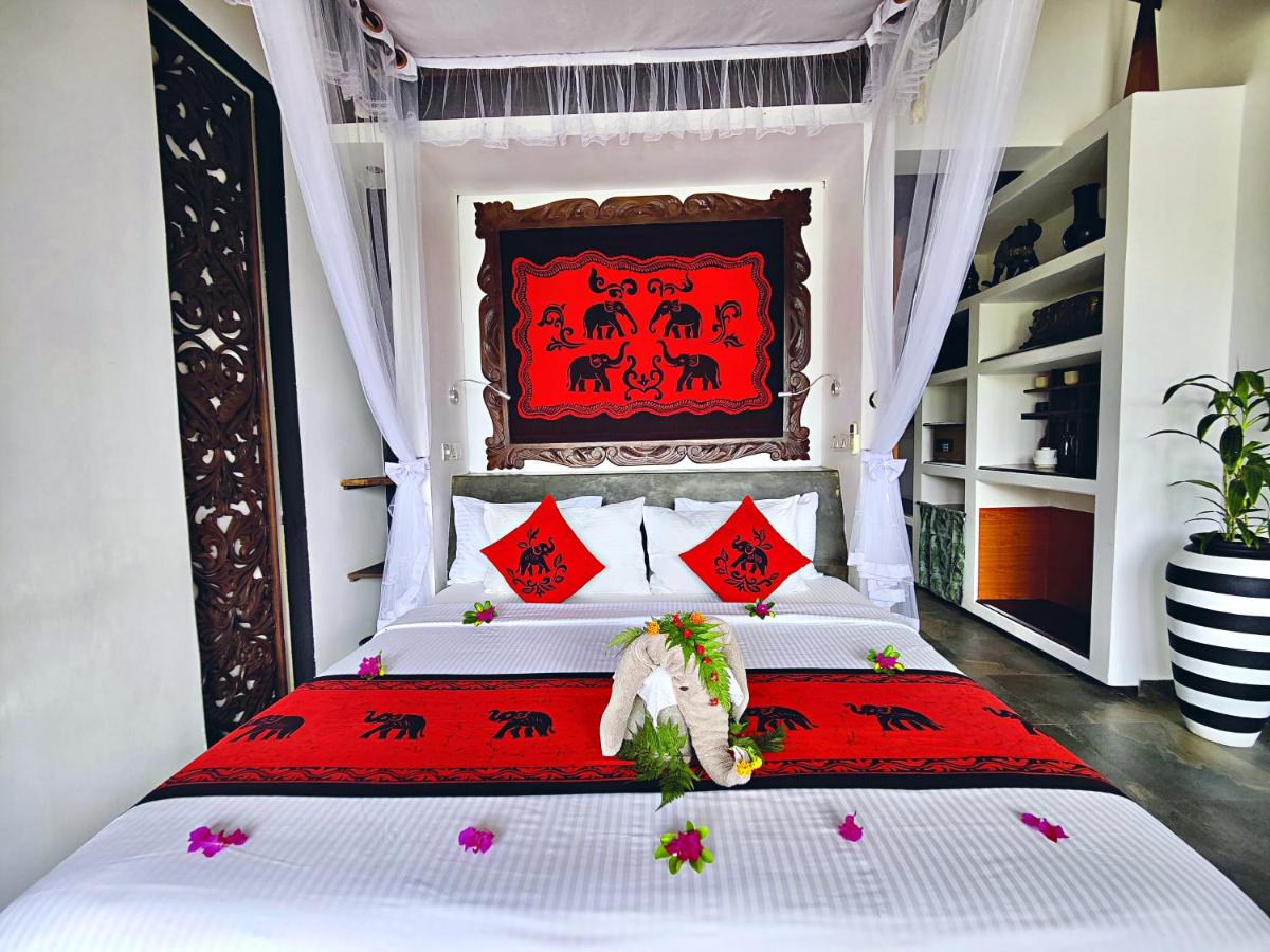 Waterland Sri Lanka Villa Bed