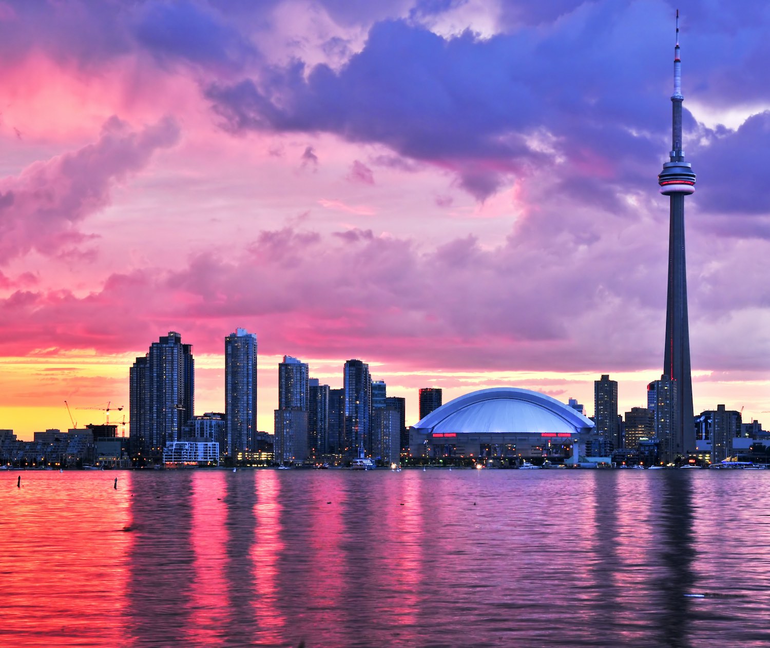 Toronto skyline - Best Airbnbs in Toronto