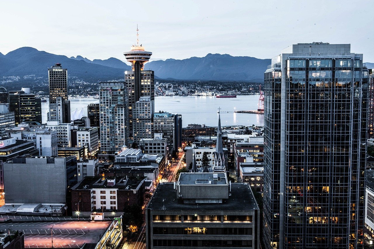 Vancouver Skyline - Airbnb Vancouver 2020