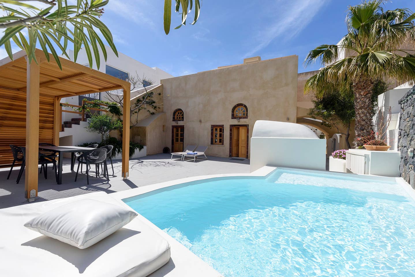 Family Airbnb Santorini Greece