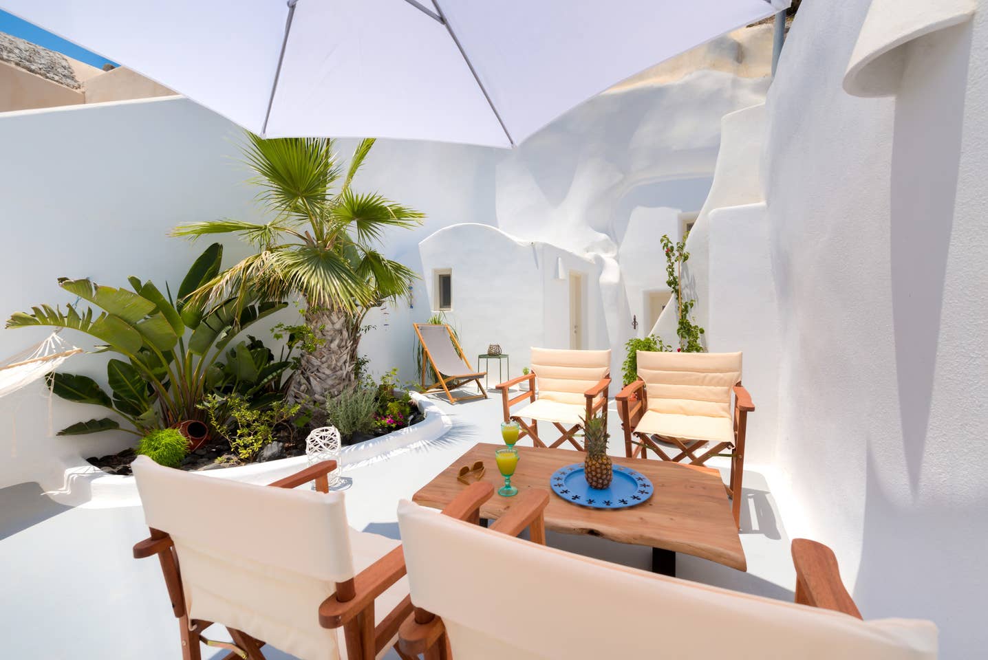 Garden - Unique Santorini Airbnbs