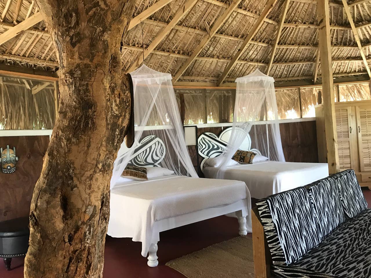 Mandela Great Hut - Best Jamaica Airbnbs