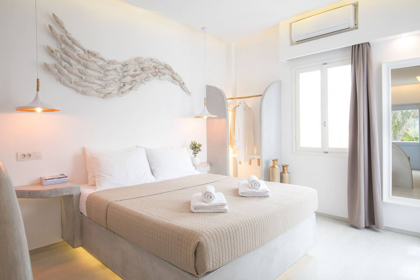 Romantic Airbnbs in Santorini