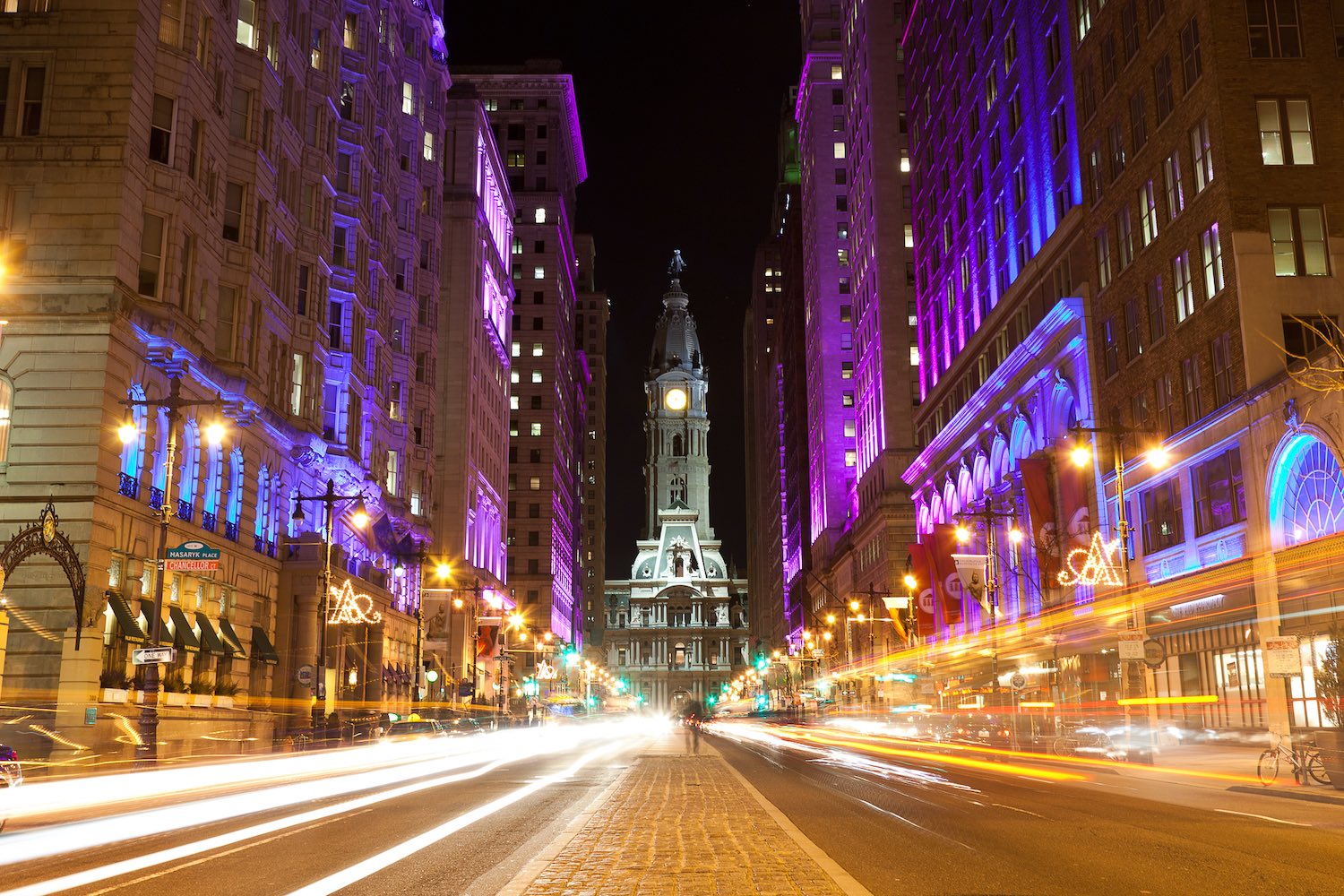 Philadelphia streets by night - Airbnbs in Philadelphia