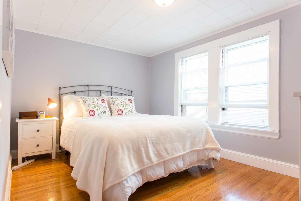 Boston Airbnb Apartment