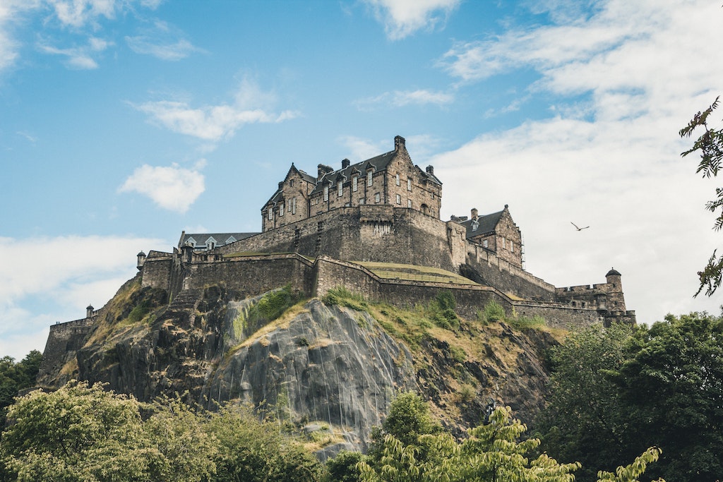 airbnb experiences edinburgh