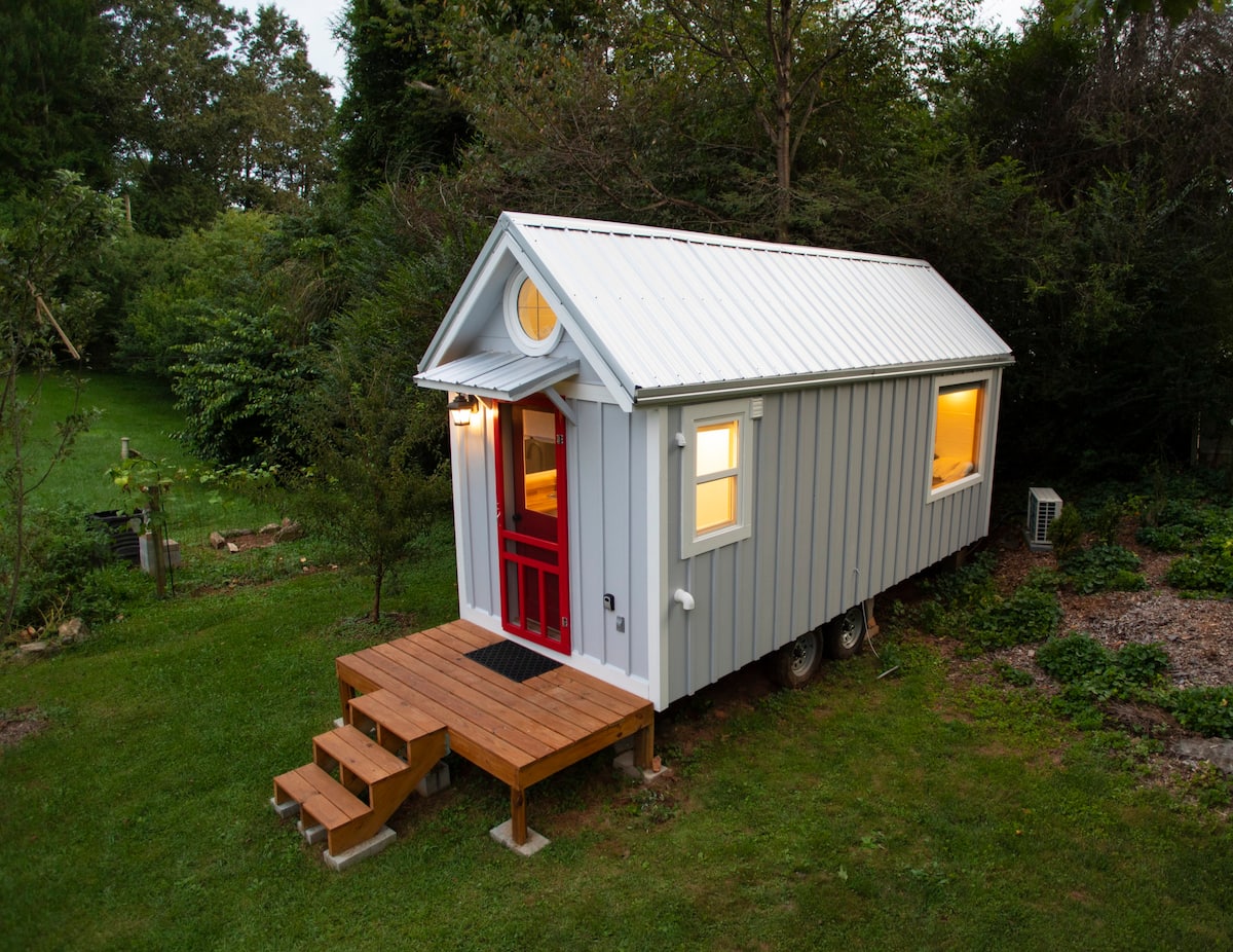 Airbnb Asheville Tiny House