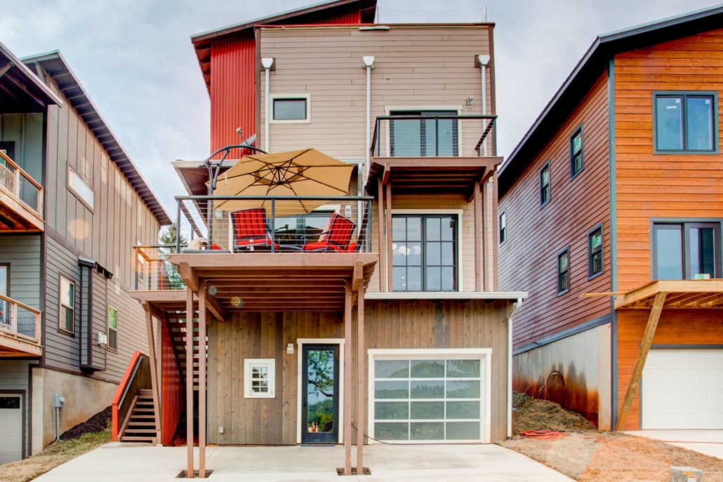 TOP 18 Airbnb Asheville Rentals For a North Carolina Getaway [2021]