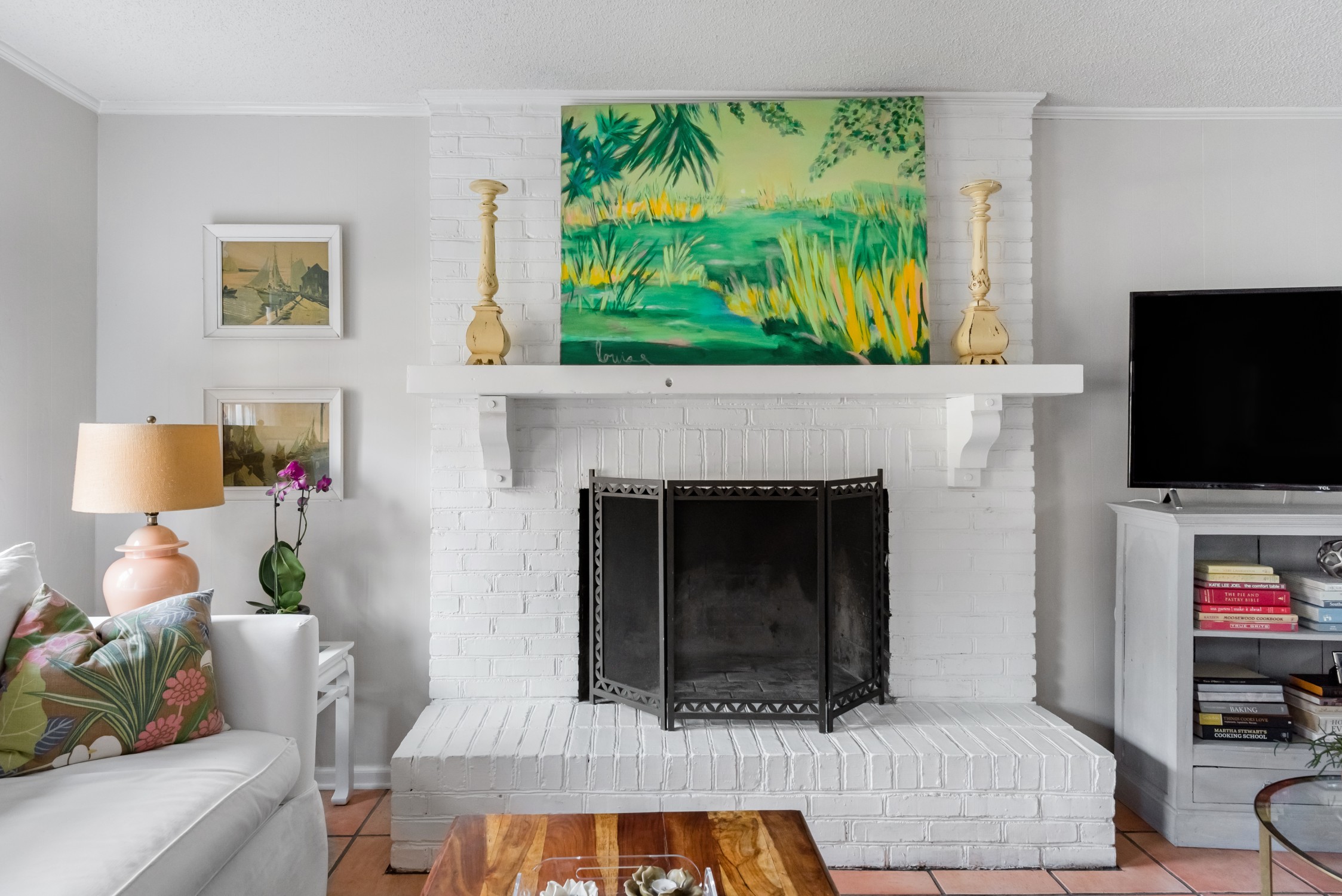 Charleston, South Carolina Airbnb Rental Living Room