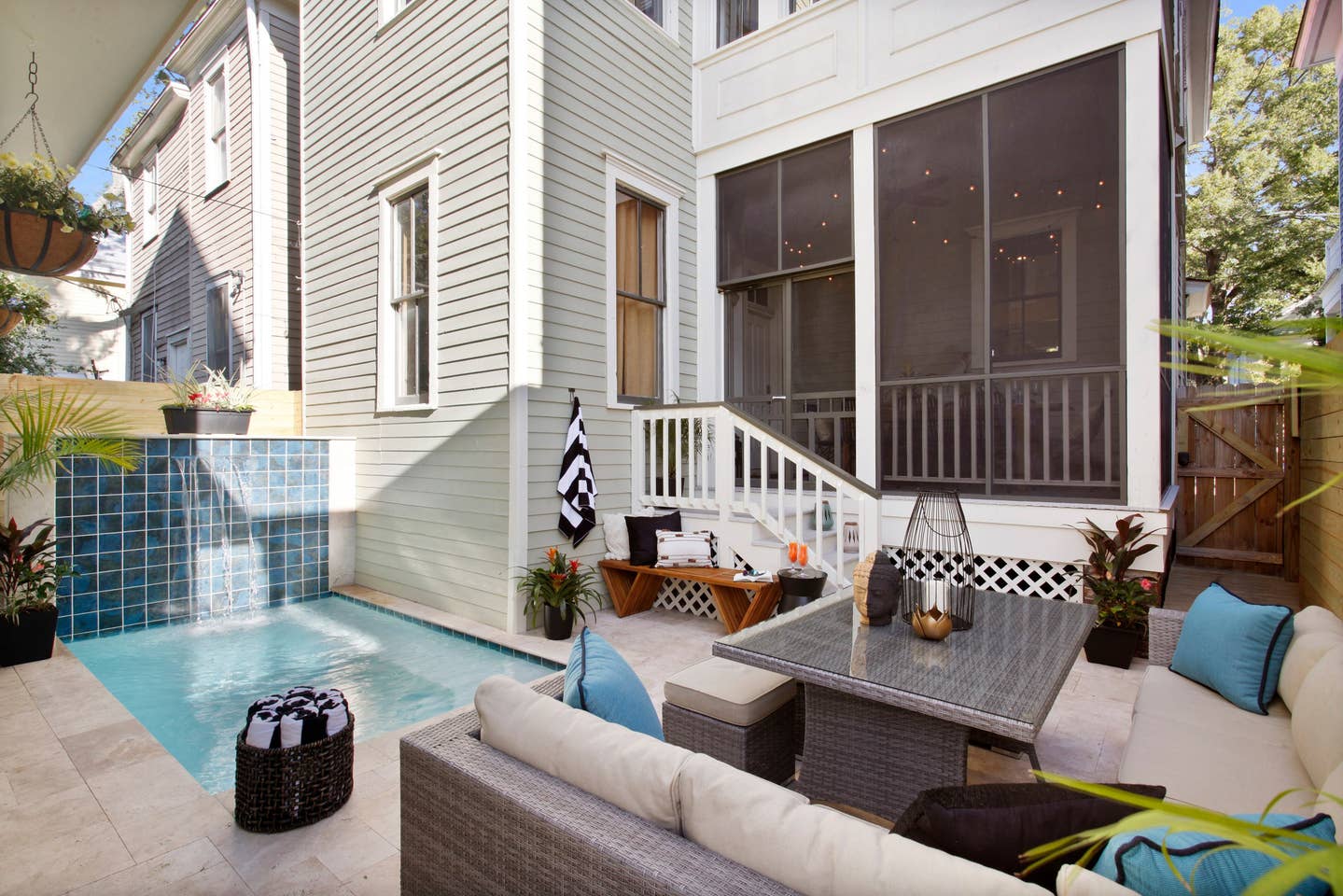 Airbnb Savannah GA with pool