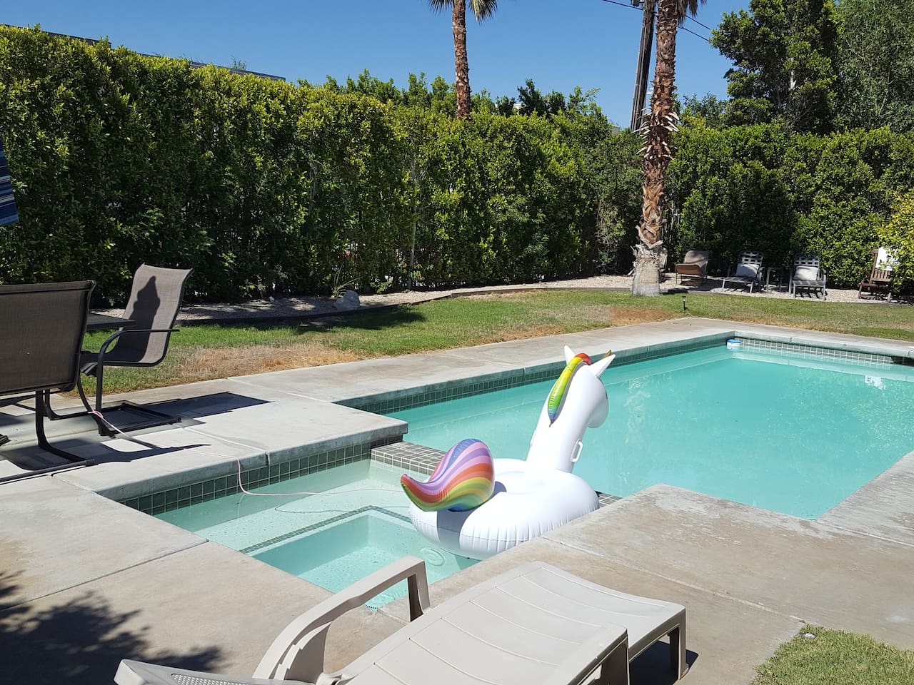 Cheap Palm Springs Airbnb with Pool