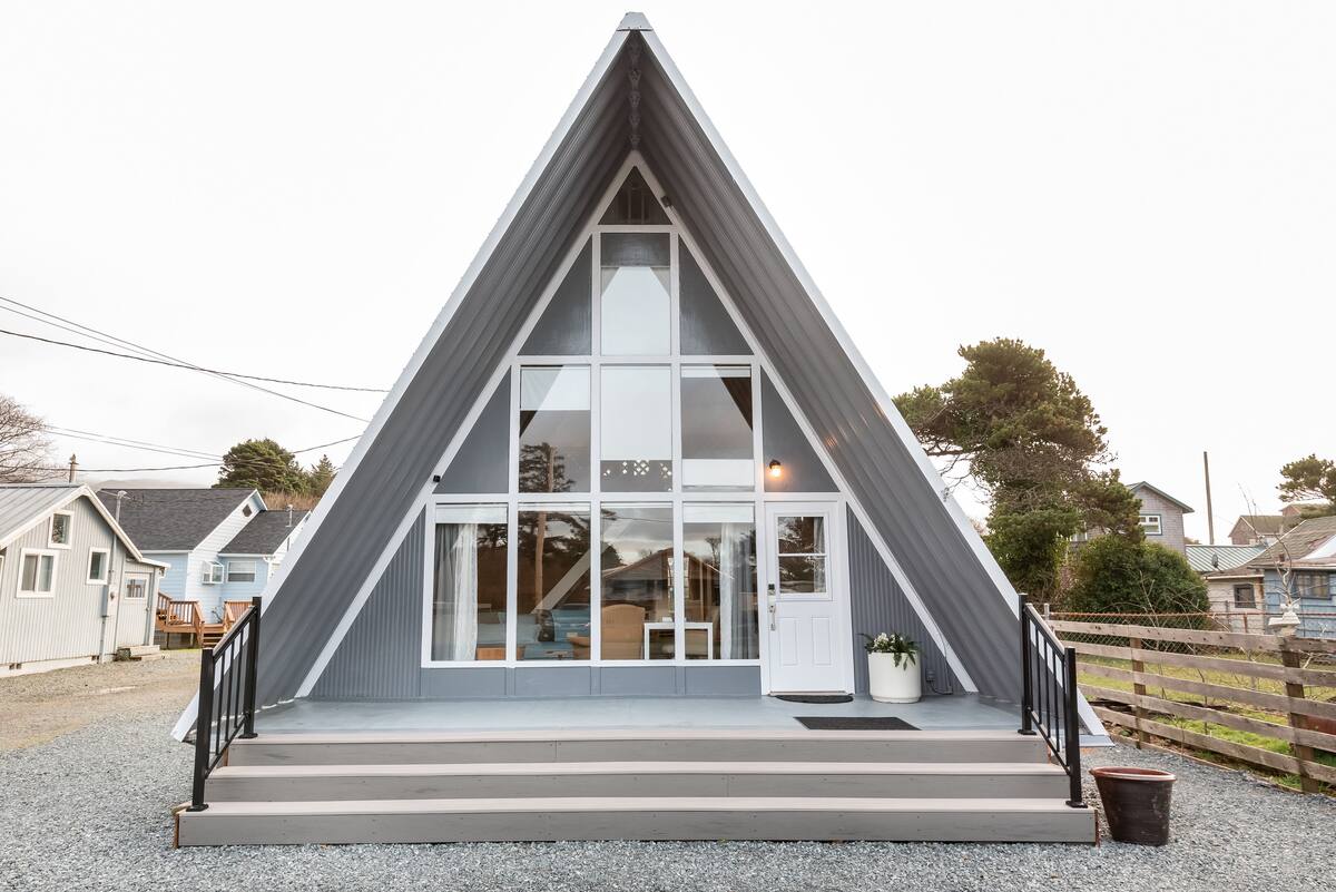 A-Frame Airbnb Oregon Coast - Rockaway Beach