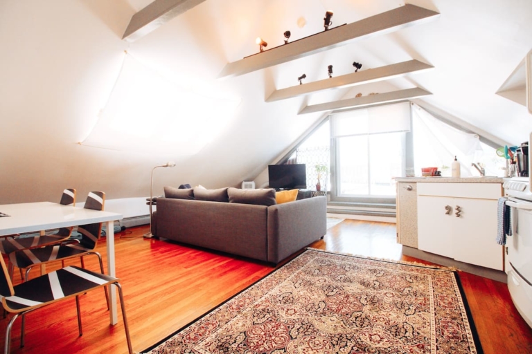 17 Amazing Airbnb Newport Rhode Island Rentals For the Perfect Visit