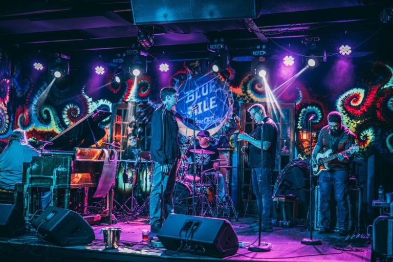 101 New Orleans Quotes & Captions To Inspire a NOLA Getaway