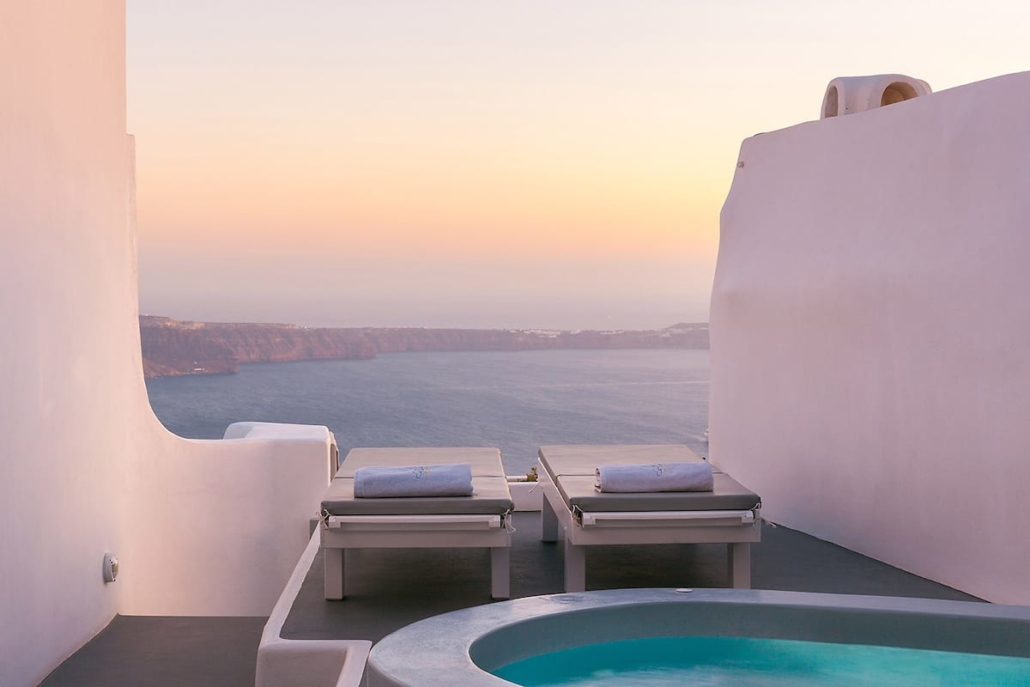 18 Best Airbnbs in Santorini, Greece (Villas, Caves & Pools)