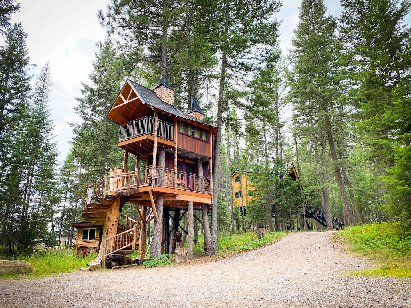 Meadowlark Treehouse at Montana Treehouse Retreat