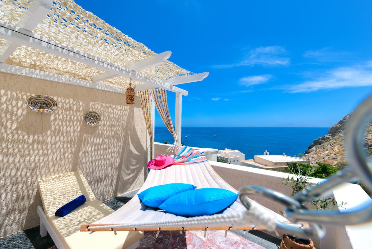 santorini greece airbnb
