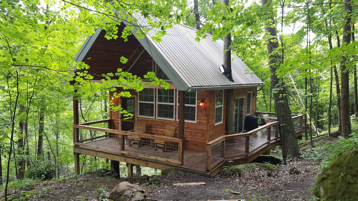 Acadia Cliffs Treehouse Cabin Glamping Ohio