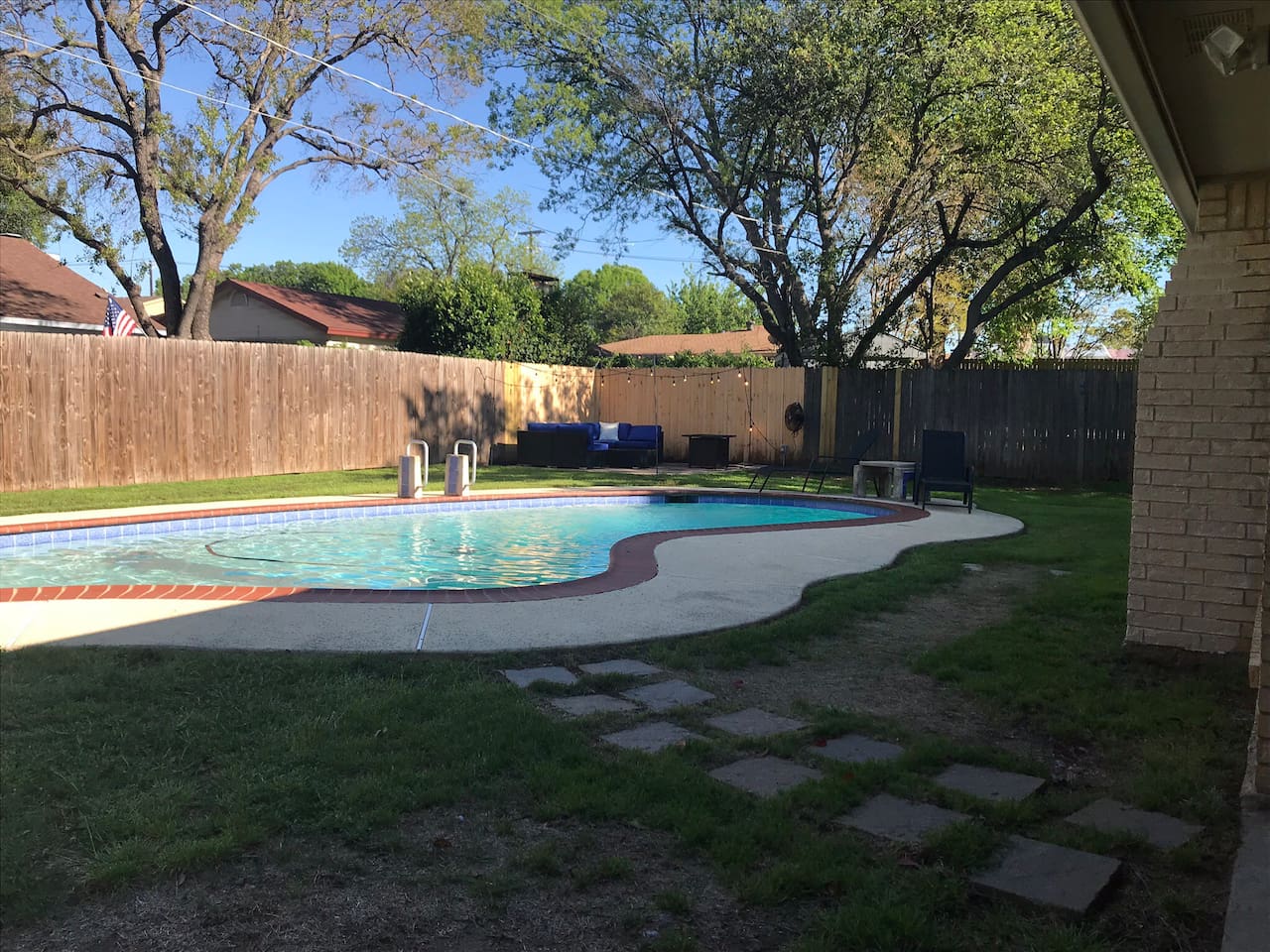 Airbnb Arlington with pool