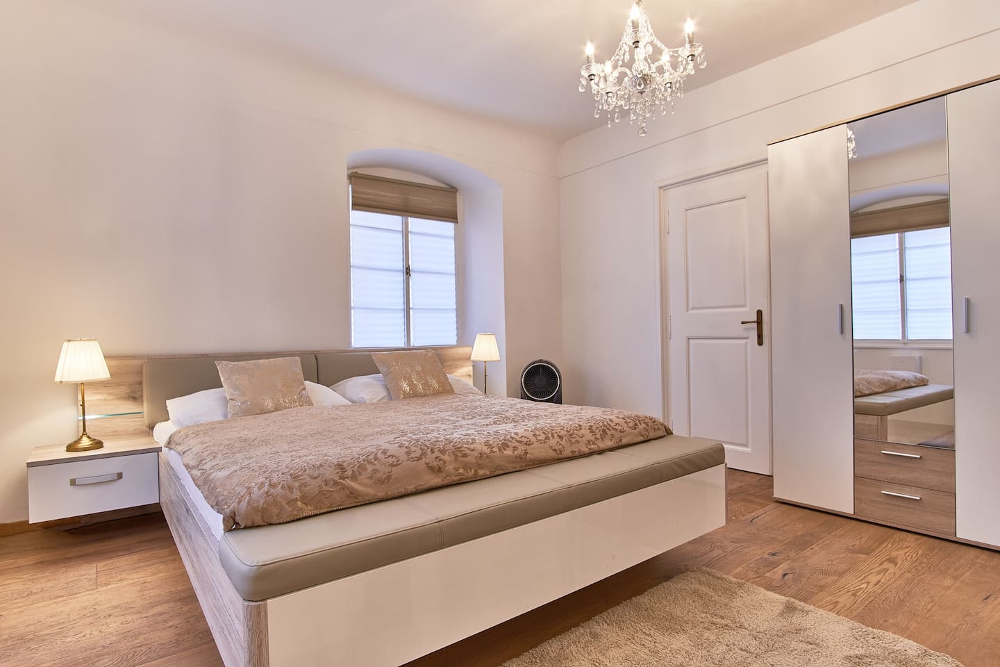 CHARLES BRIDGE Airbnb Prague