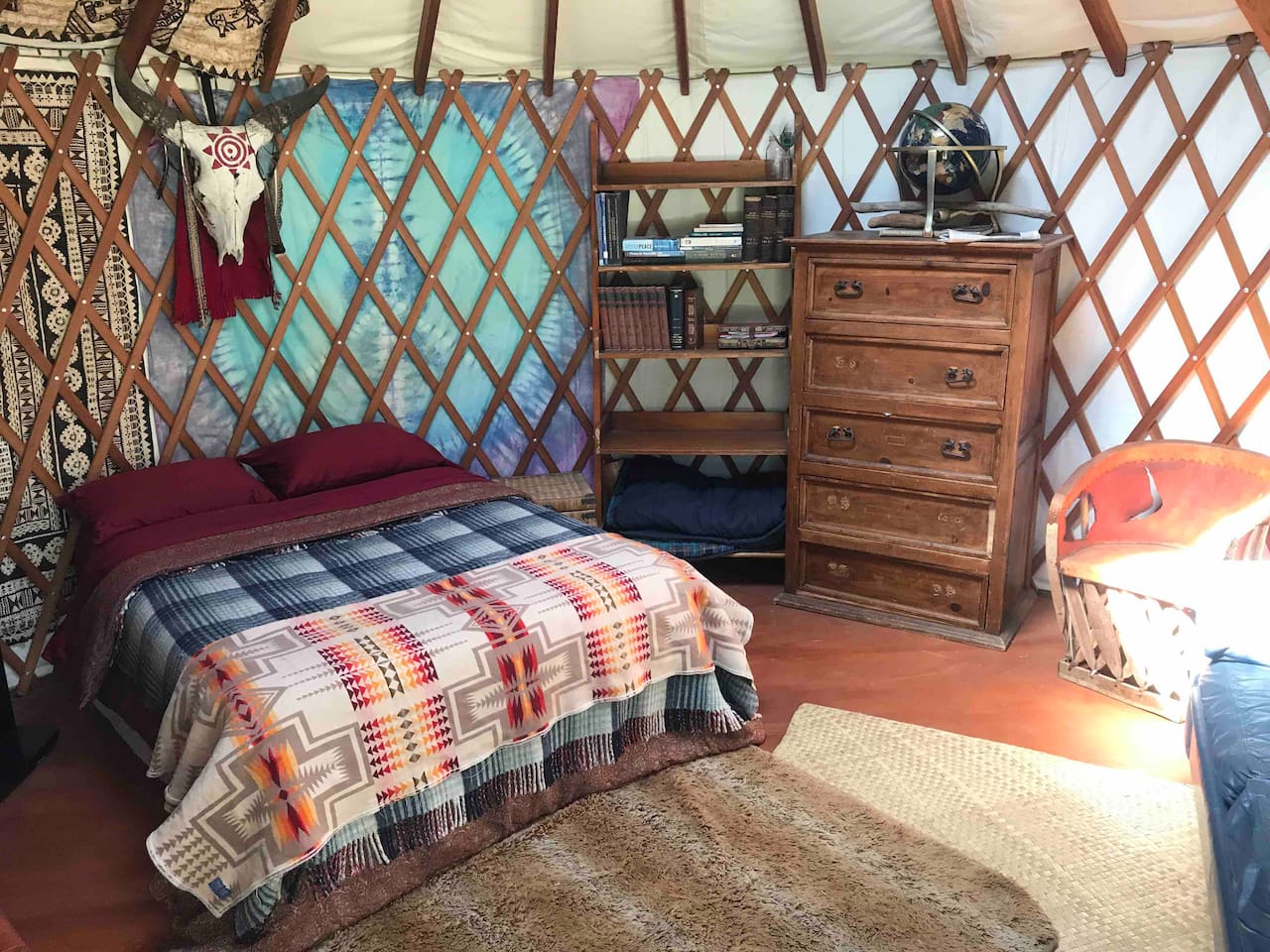 Cozy Yurt on large property in Funky Leucadia