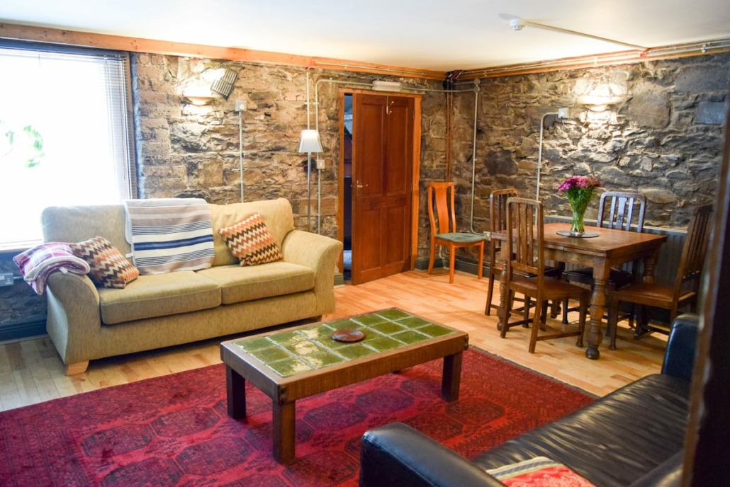15 BEST Airbnb Dublin Rentals To Stay in 2021 [UPDATED]