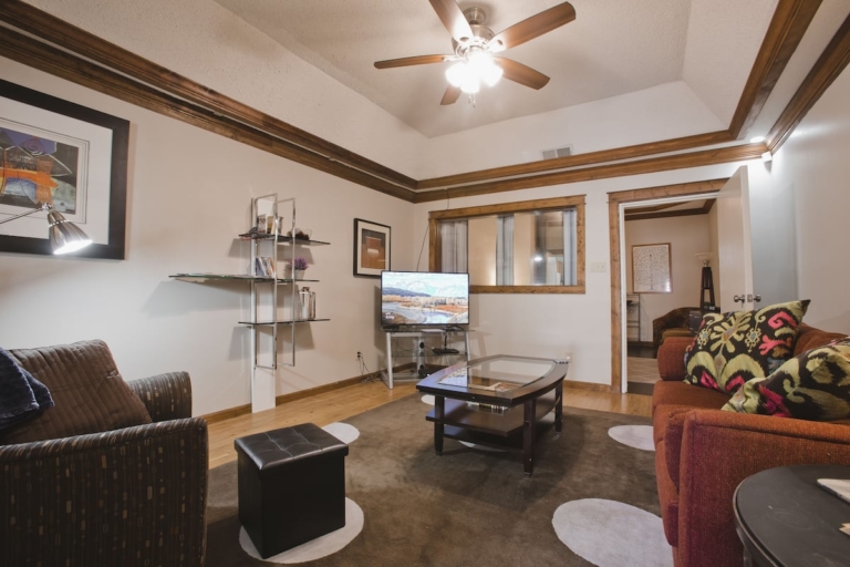 The 19 BEST Airbnb Memphis Rentals For a Tennessee Getaway