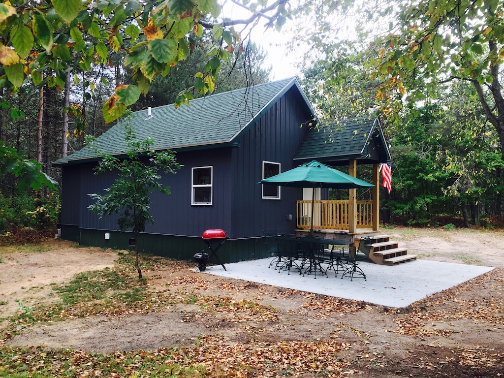 camp garno michigan cabin in the woods