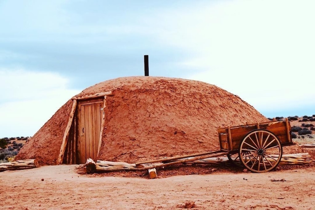 navajo earth log cabin hogan grand canyon