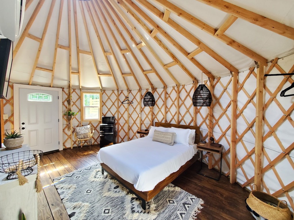 ohio yurt luxury glamping