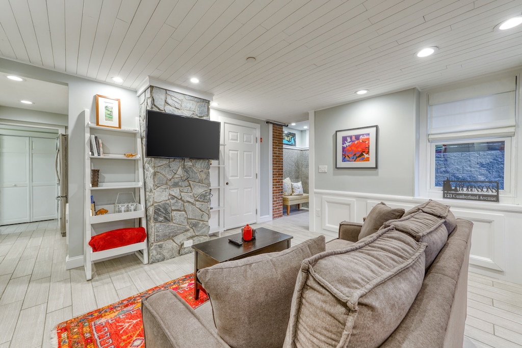 portland maine spacious contemporary condo