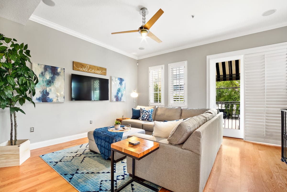 townhouse luxury airbnb tampa