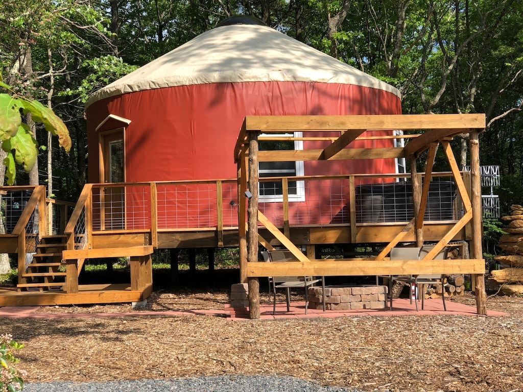 virginia blue ridge parkway yurt hot tub