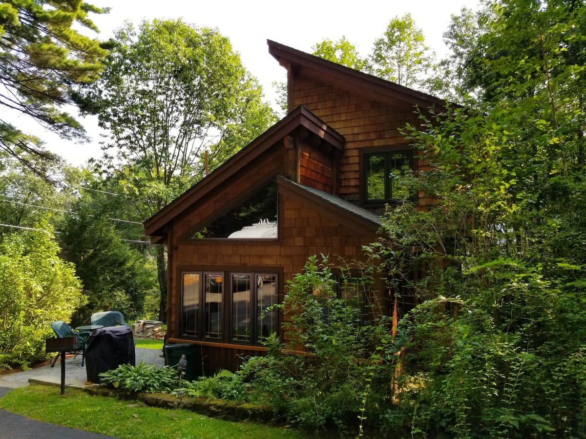 Charming Rustic Cabin in the Woods - Lake George Airbnb