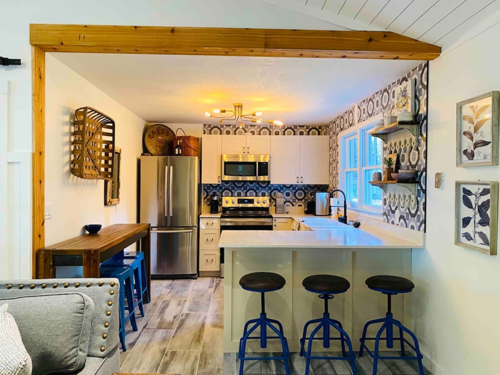 17 Airbnb Athens, Vacation Rentals [2020]