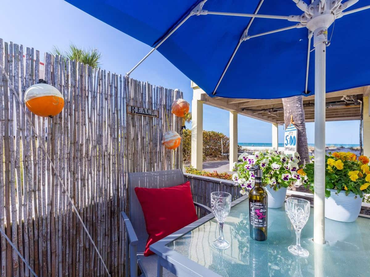 Gulf Side Cottage - Airbnb Clearwater Florida