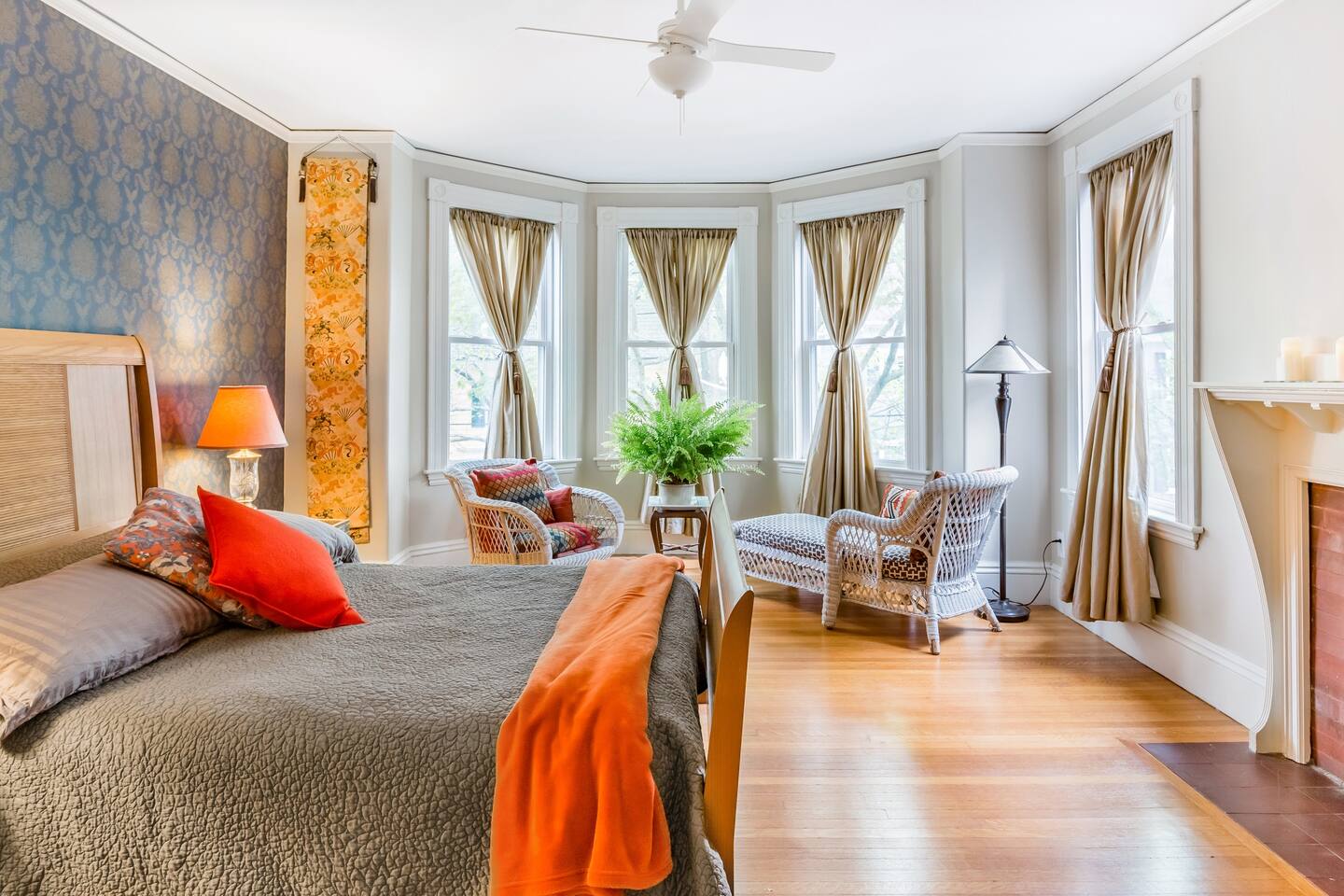 Master Suite Guest Unit in Historical Home - Airbnb Salem MA