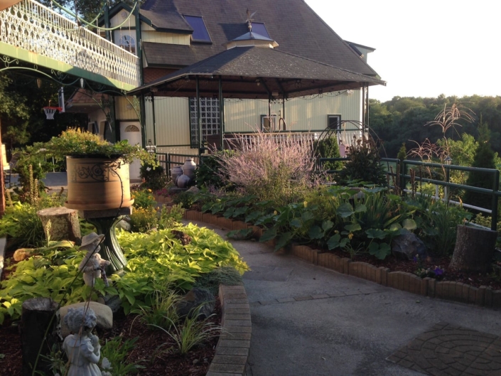 TOP 17 STUNNING Airbnb Salem, MA Rentals & Historic Homes